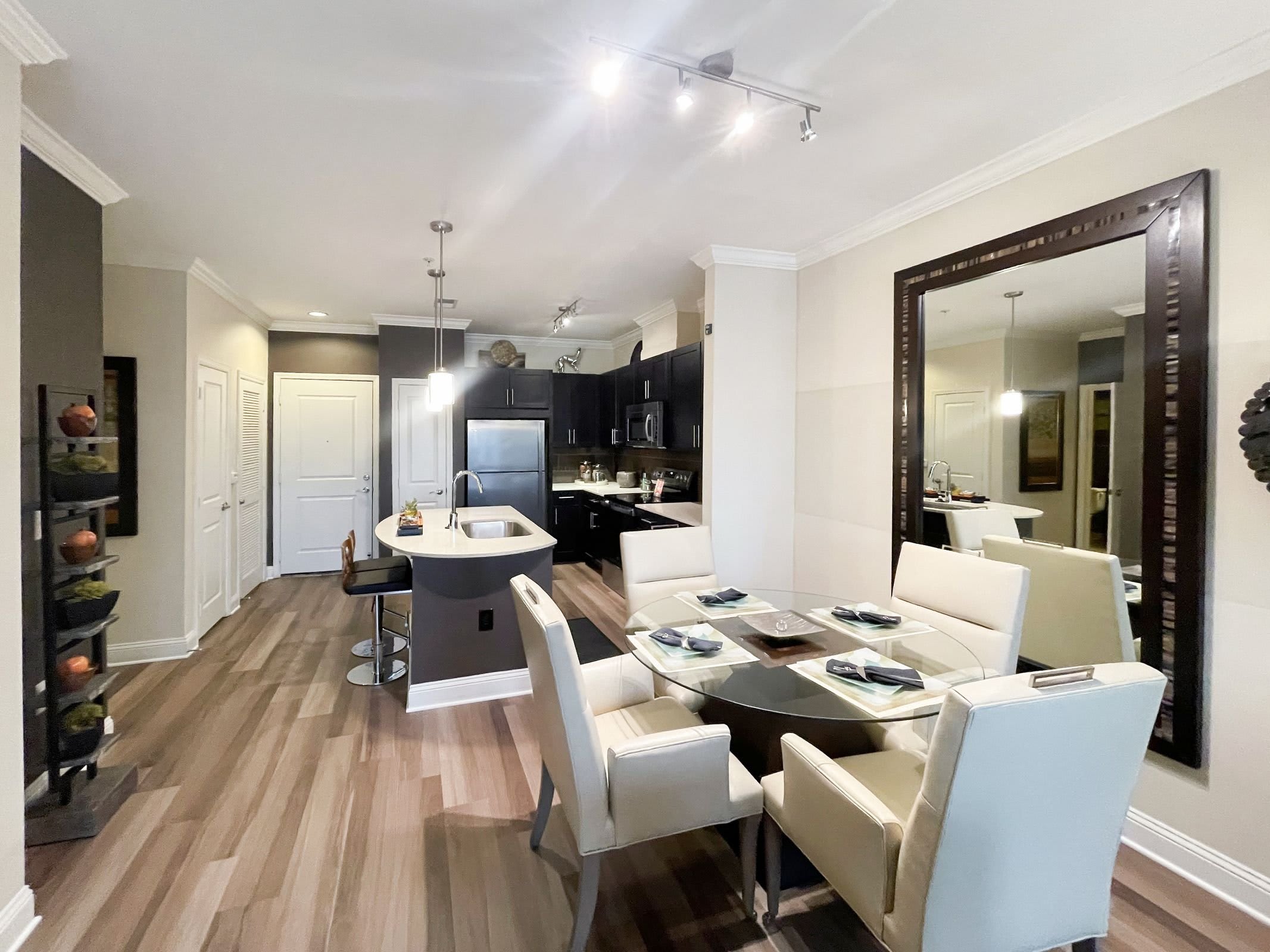 Gables Centerpointe – photo 2