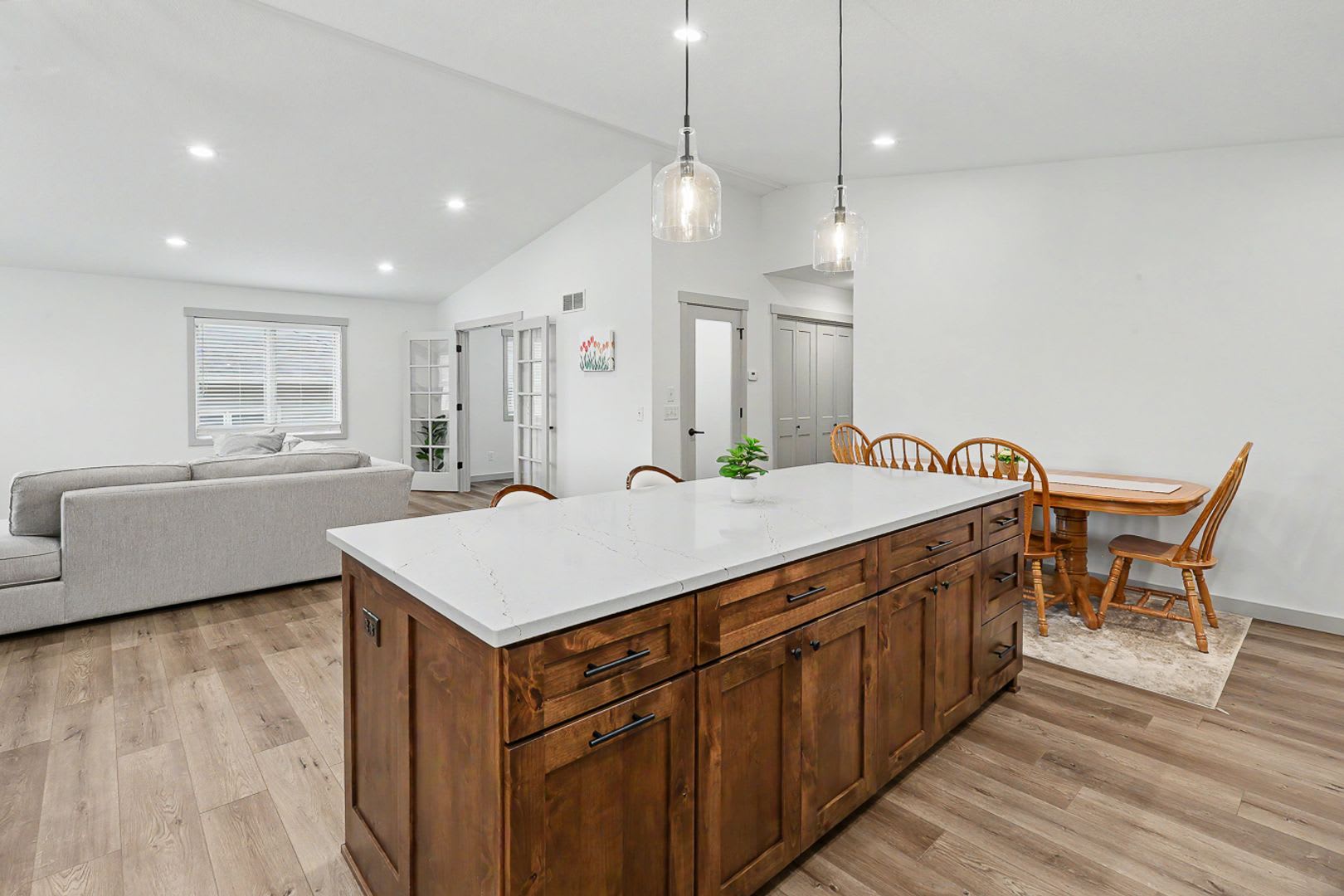 Newly Remodel 3 bed house – photo 4