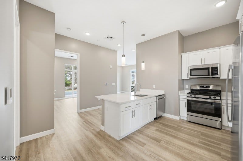 271 Millburn Ave – photo 5