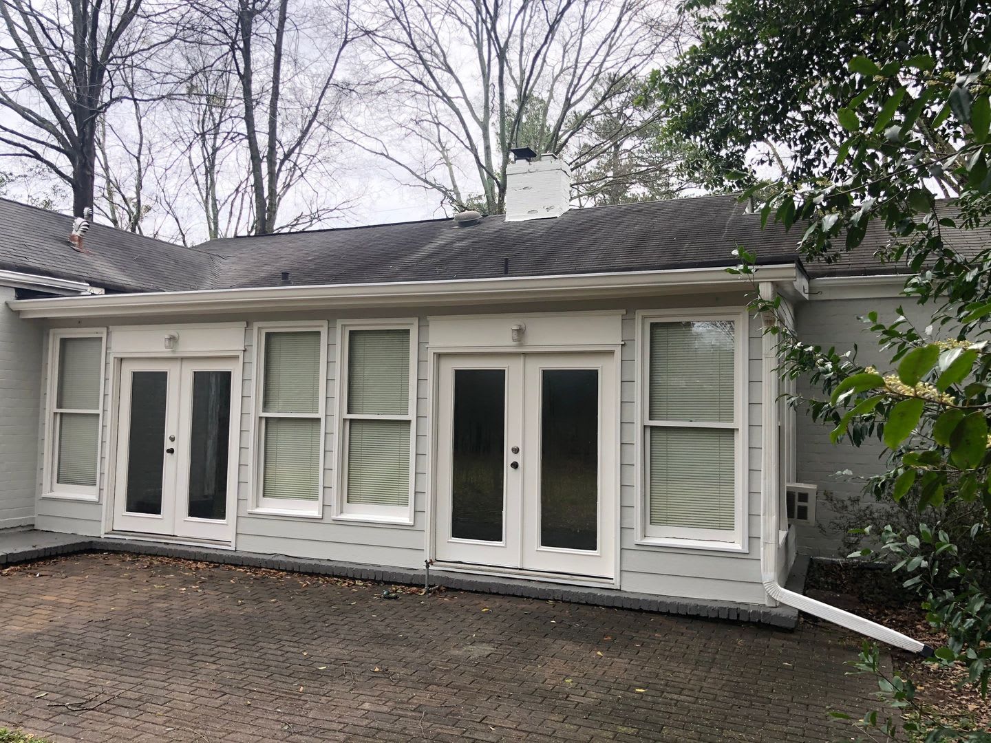 Great Emory Area Rental – photo 5