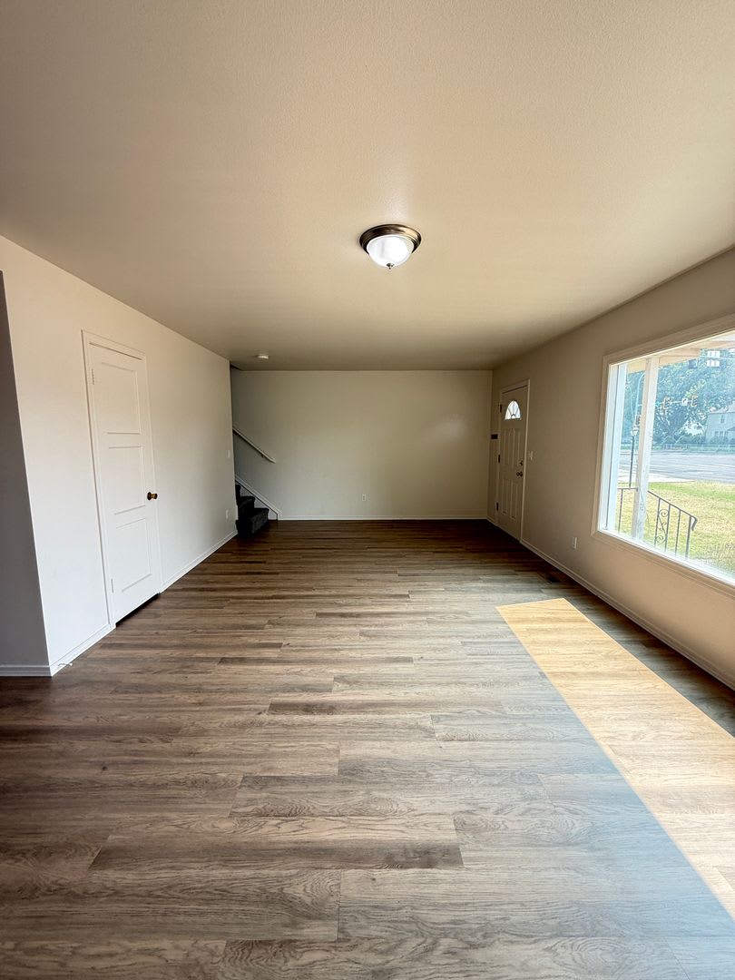 1404 Swift Blvd – photo 1