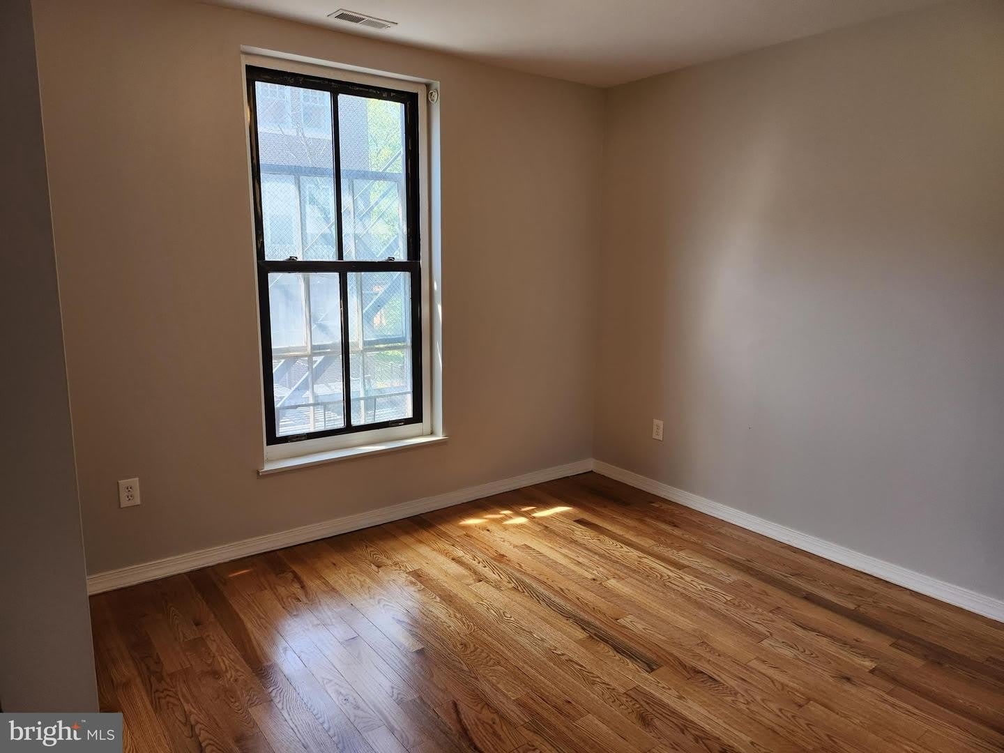 100 N 3RD ST #4A – photo 2