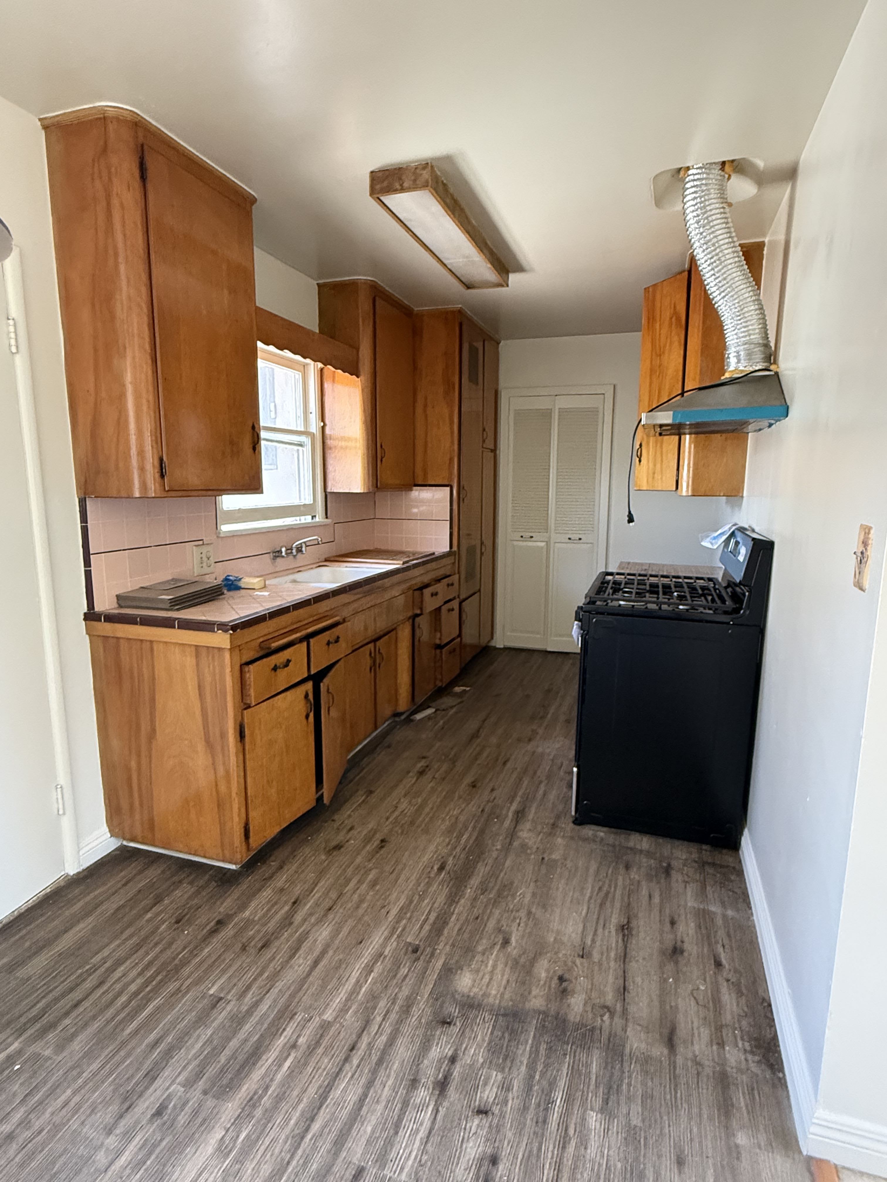 9091 Lyledale St – photo 1