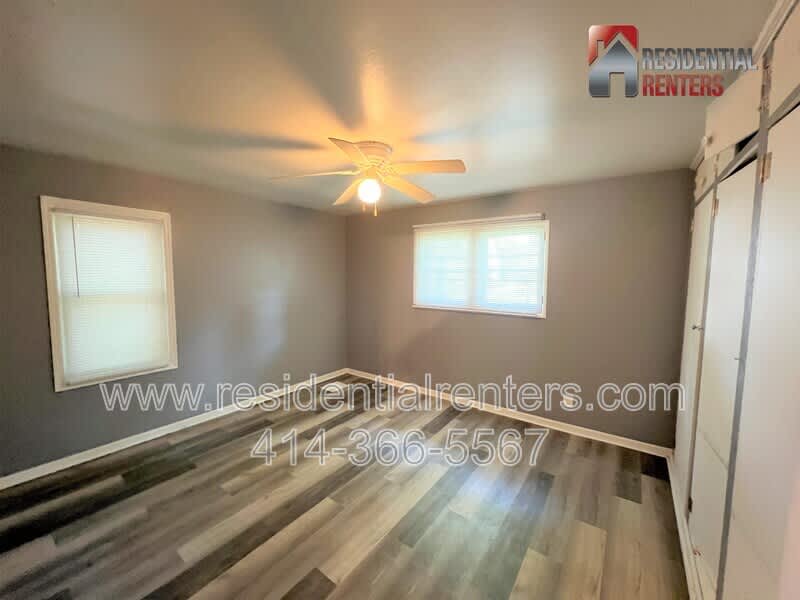 5657 N 58th St – photo 3