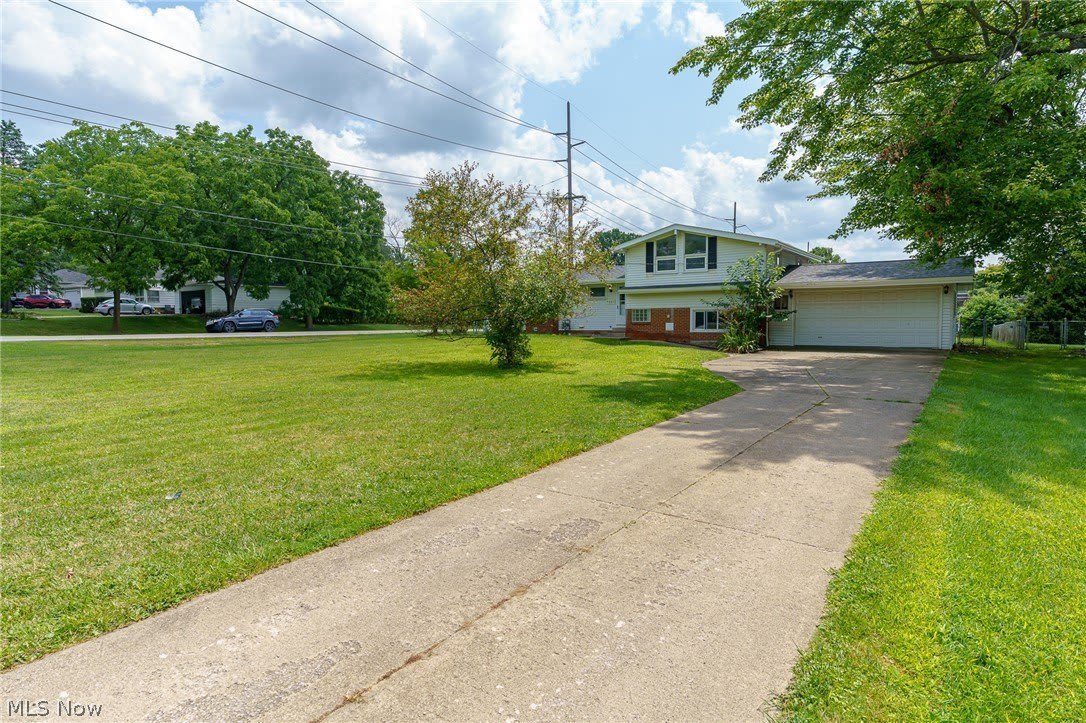 9081 Royalton Road – photo 2