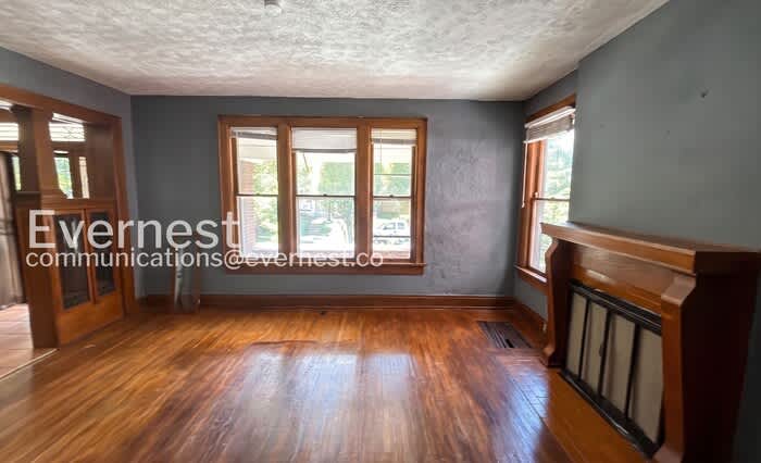 700 Linwood Avenue – photo 4