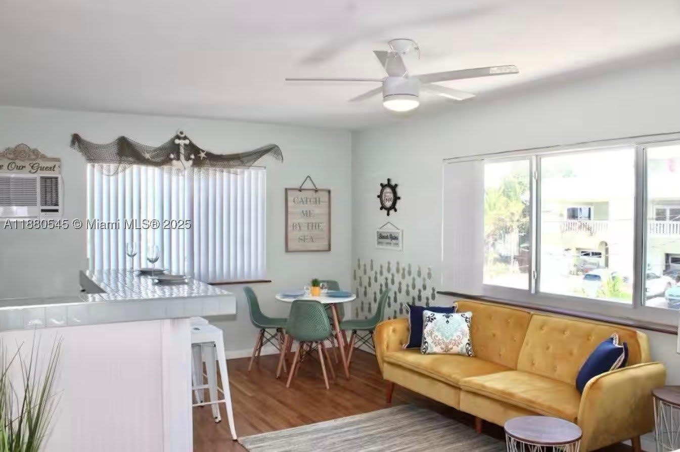 316 Walnut St – photo 3