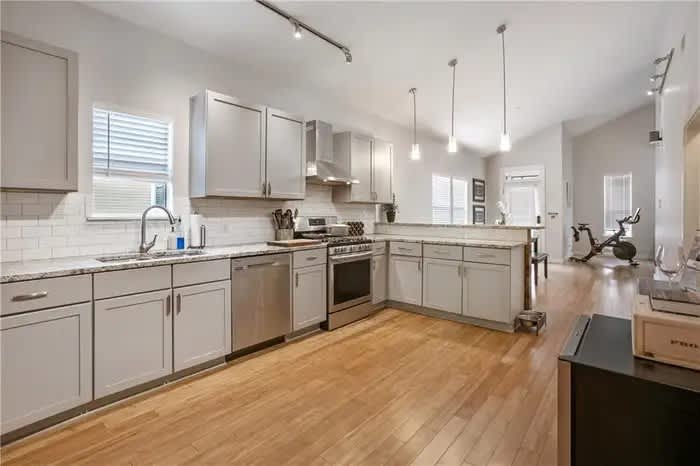 1813 Toledano Street – photo 4
