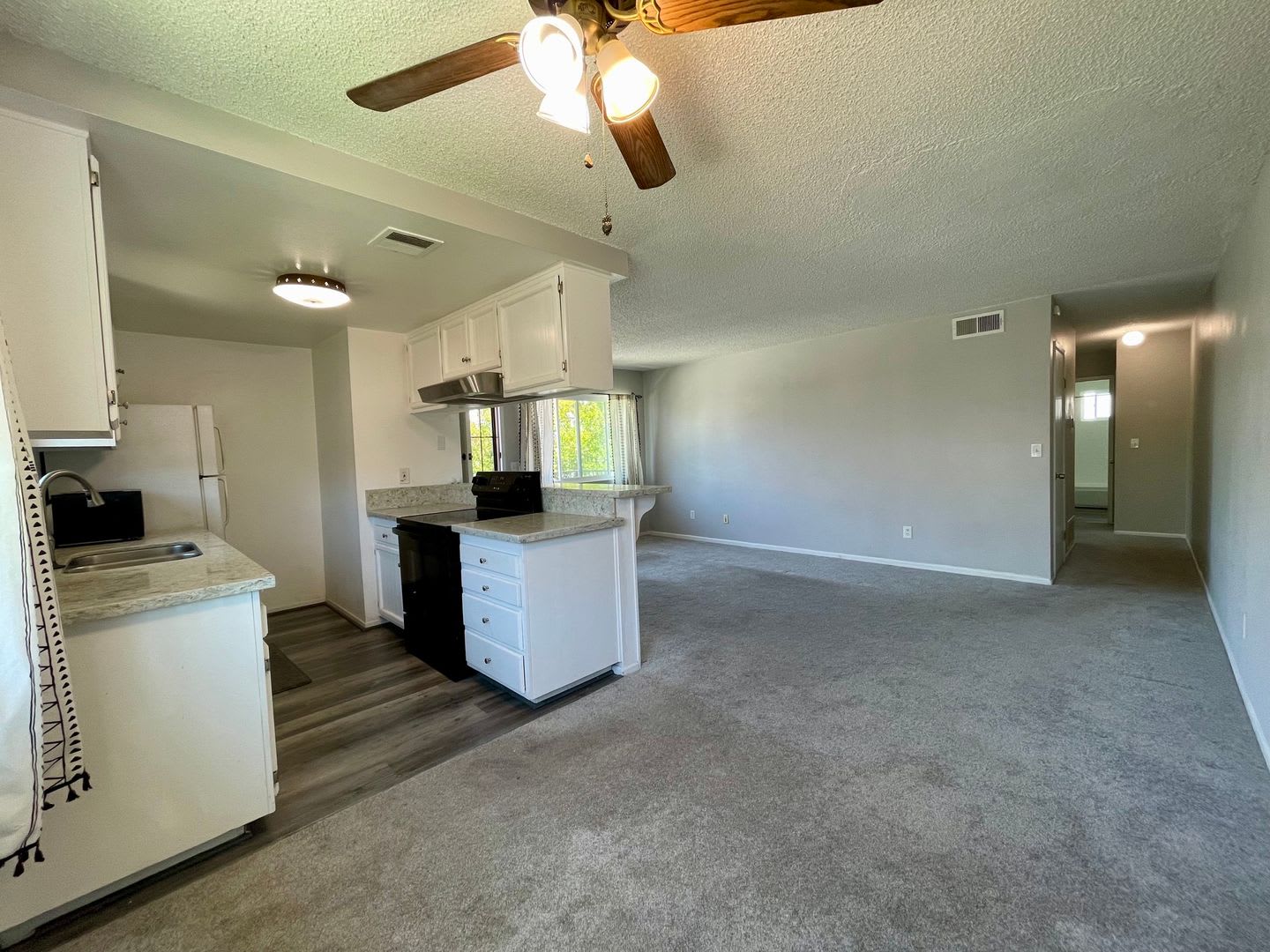 Beautiful Home In Santee 2 Bedrooms 1 Bath With Carport Close To The 52 67 And 125 Freeways Shopping And Restaurants – photo 2