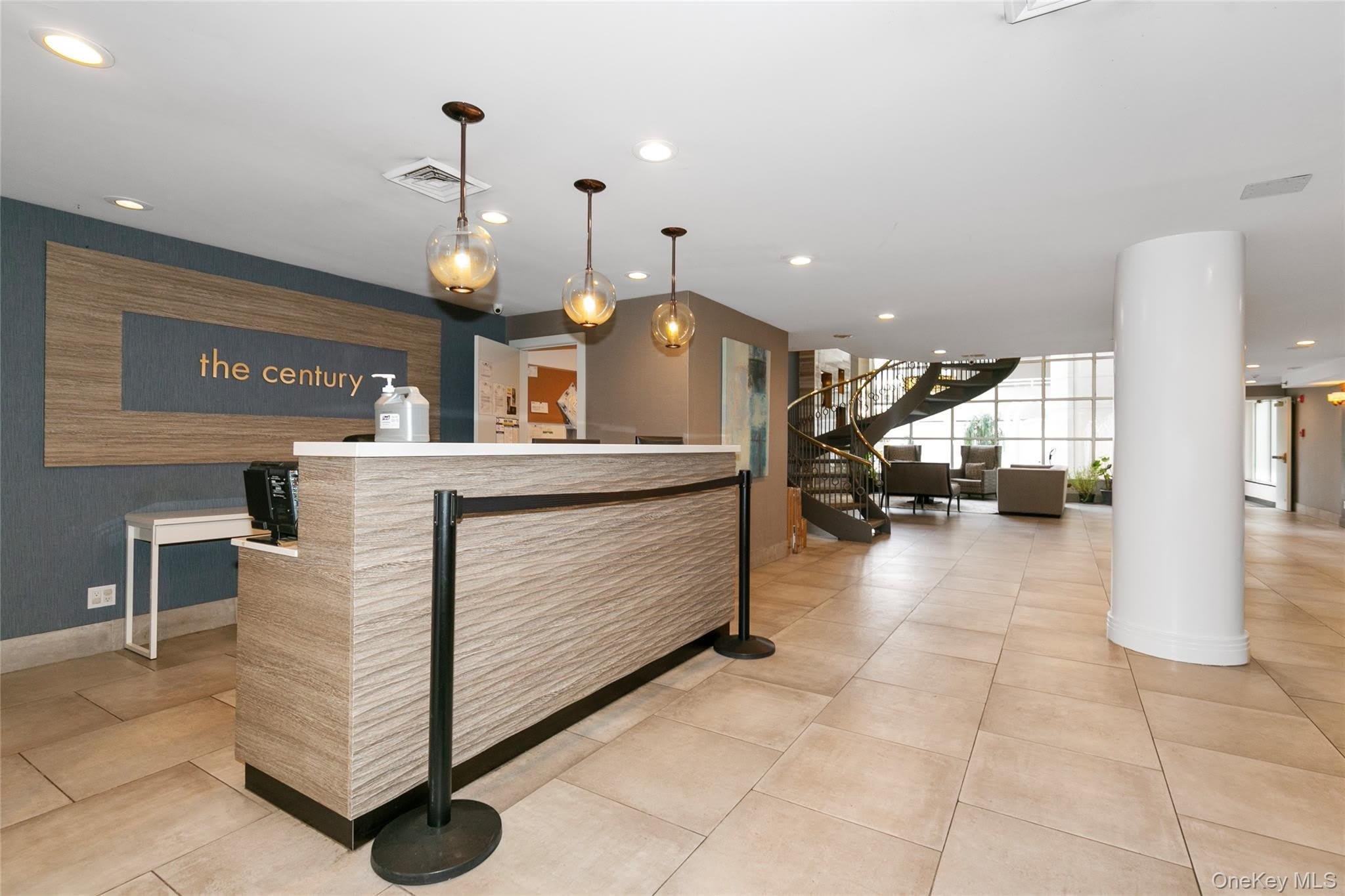 100 cuttermill Road – photo 4