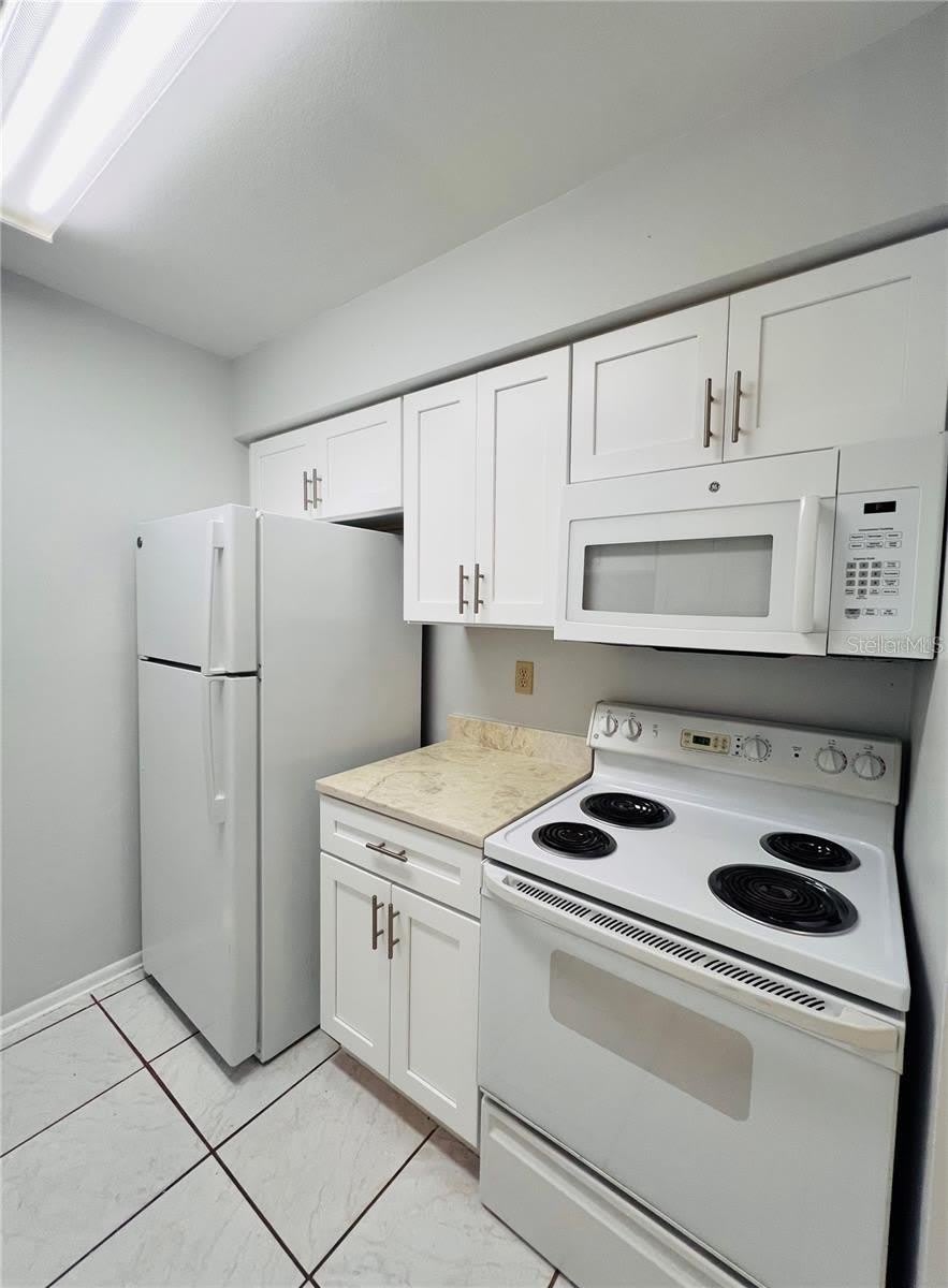 4013 DREAM OAK Place – photo 5