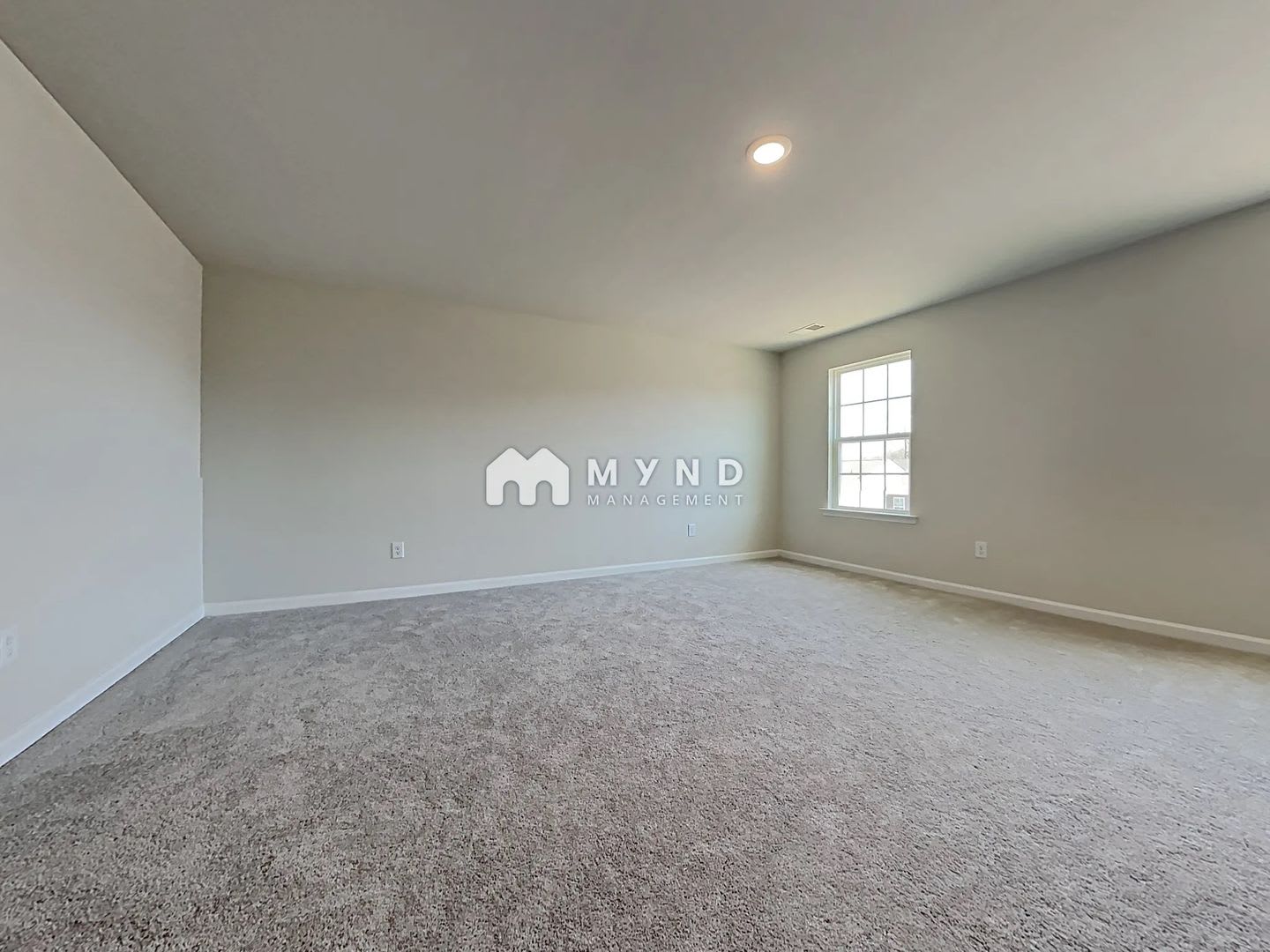 Room In 5 Bedroom Home At Moulin Ct Dr – photo 4