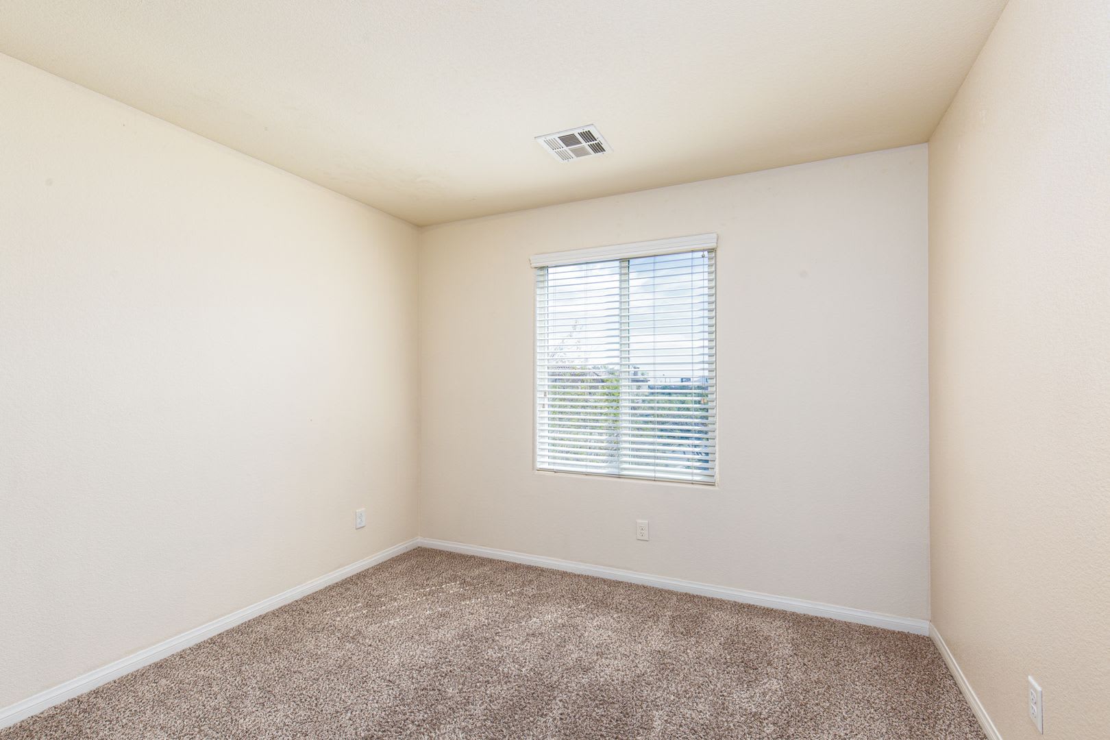 SOUTHERN HIGHLANDS 3 BEDROOM, 3 BATH HOME – photo 5