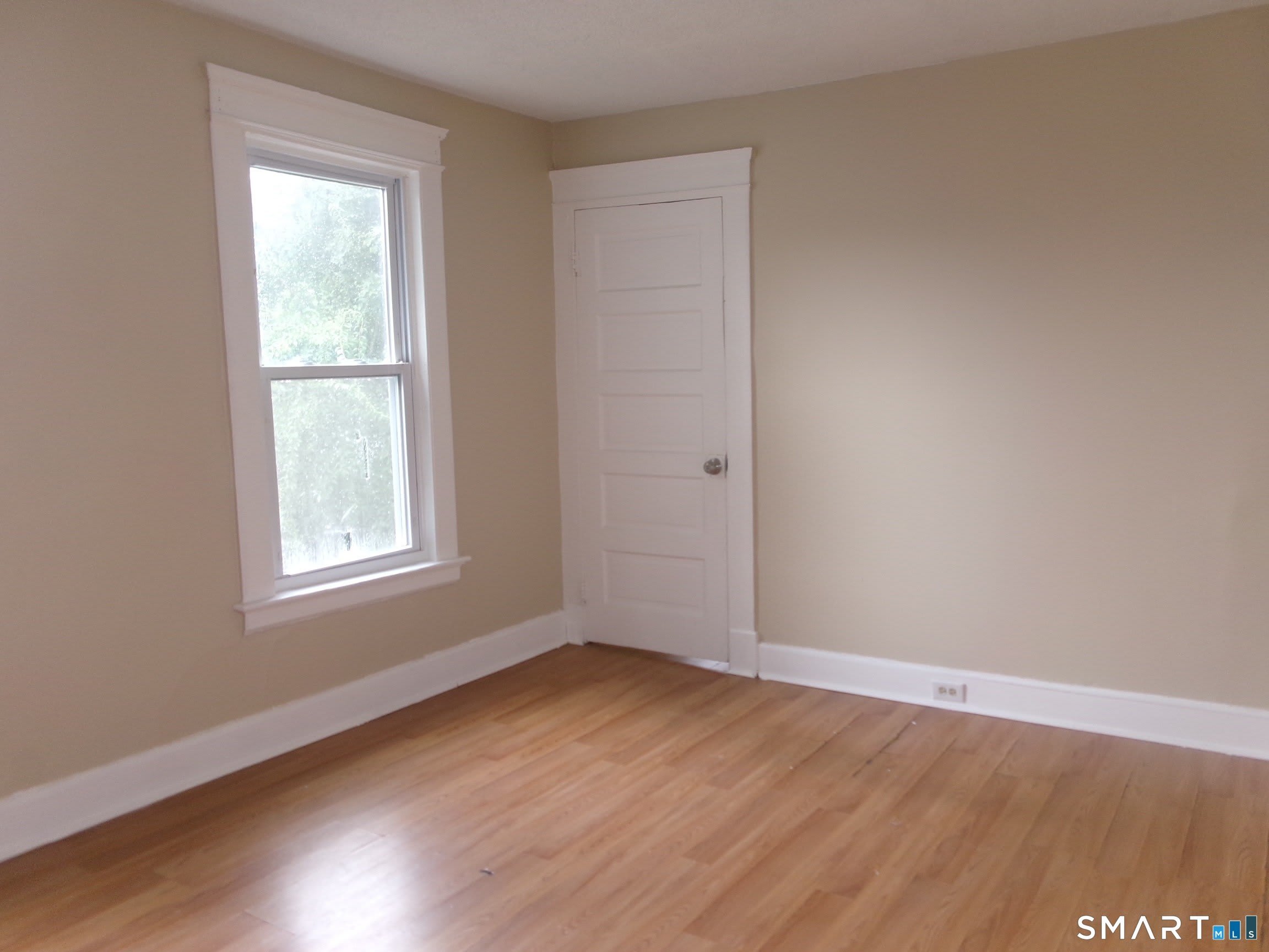 182 Oak Street – photo 3