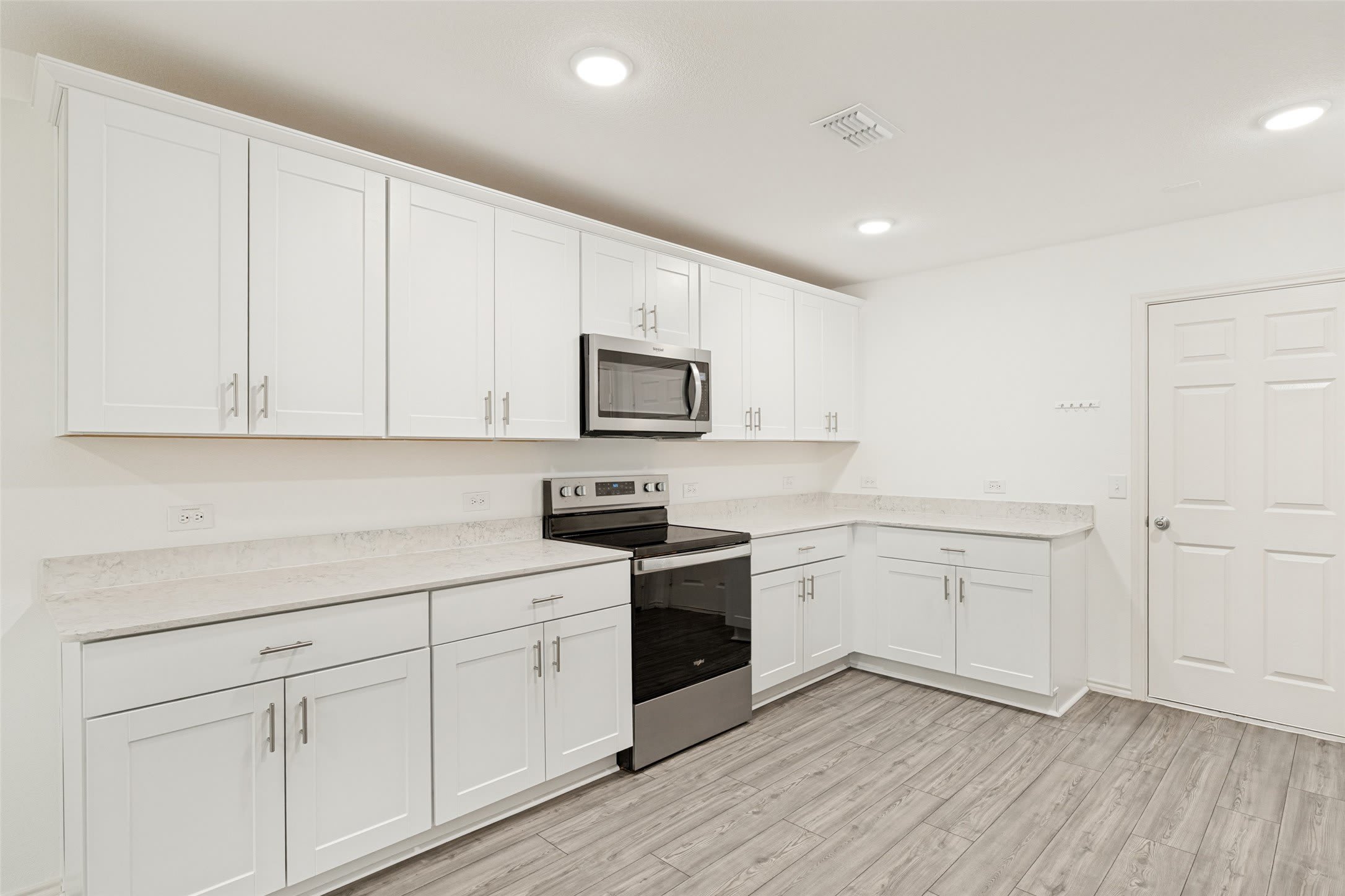 498 Lake Erie Drive – photo 5