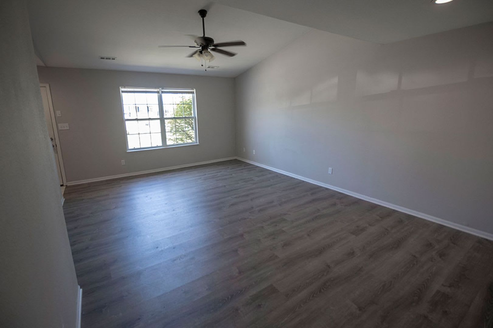 Super cute 3 bedroom – photo 5