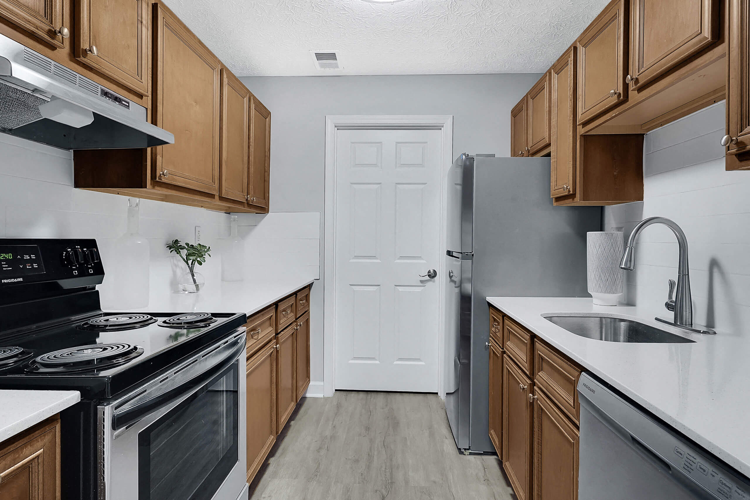 Stonewater Apartments – photo 3