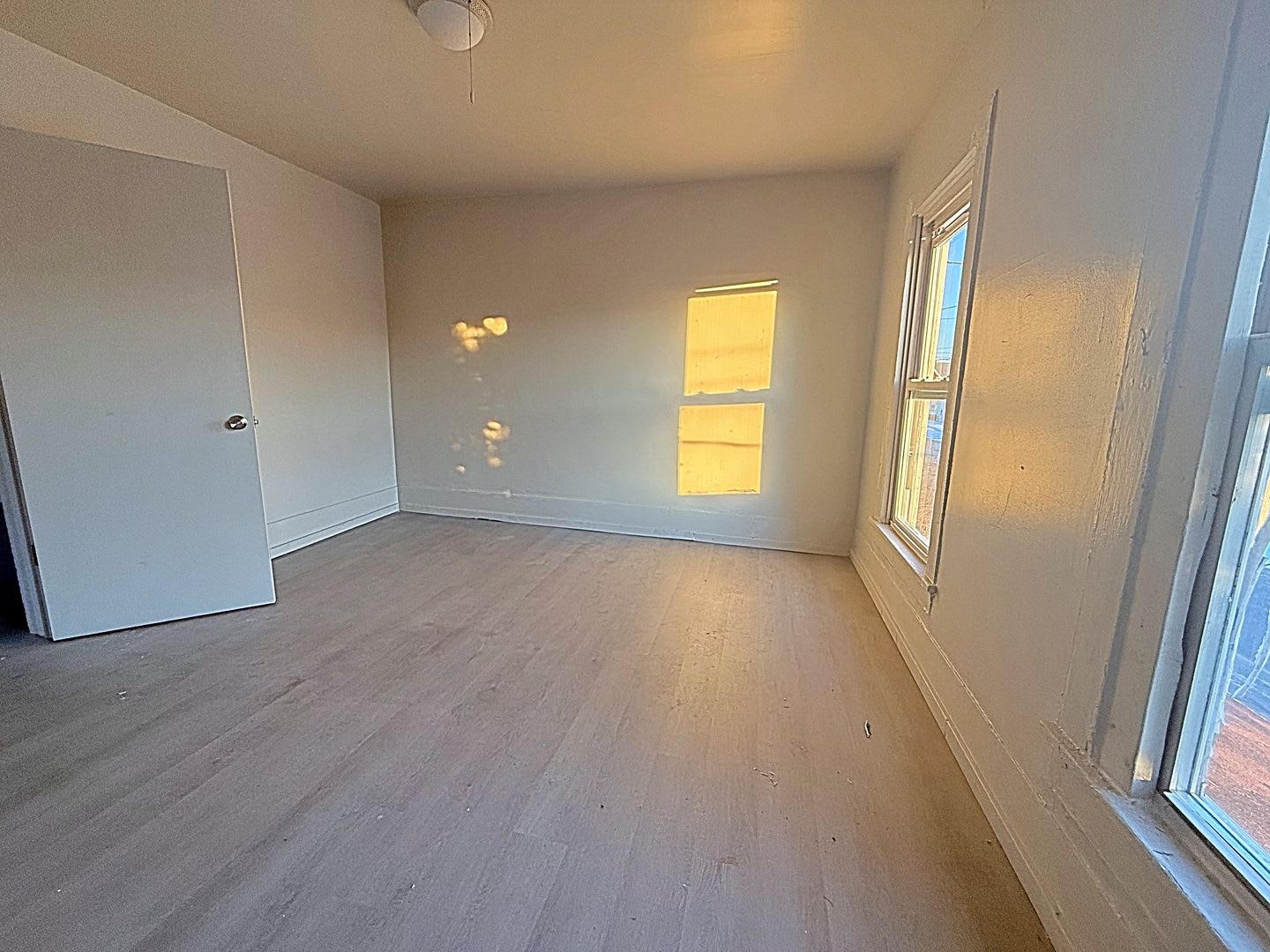 638 Carbon St – photo 3