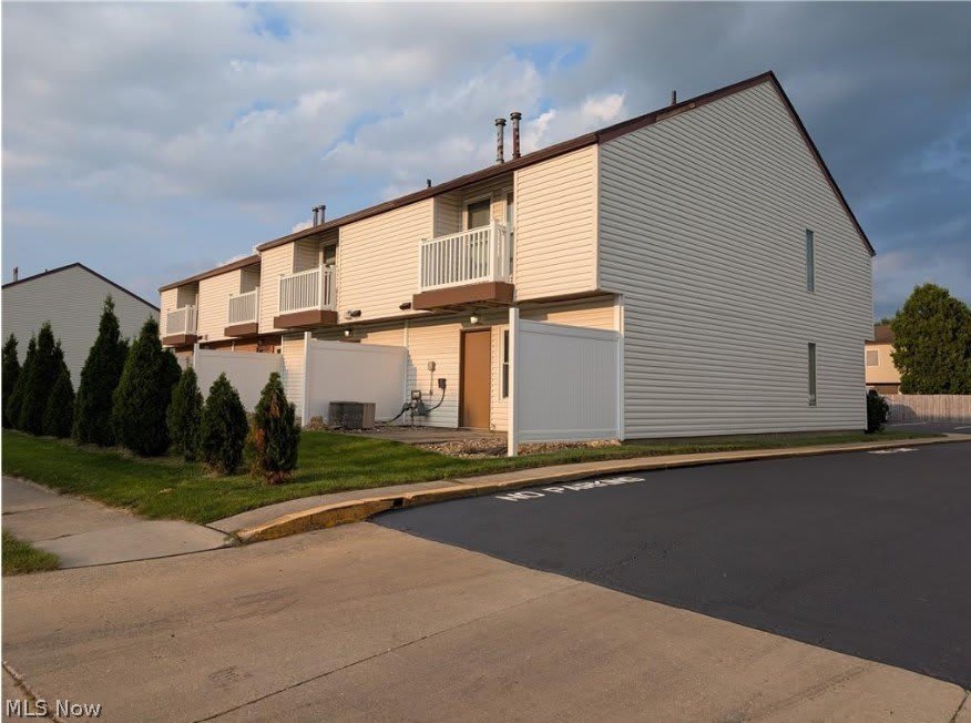 1565 Whitehall Boulevard – photo 3