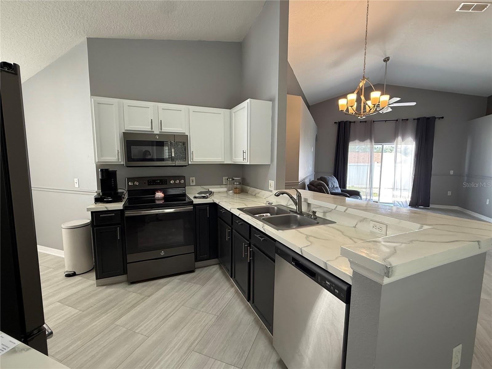 16212 COOPERS HAWK Avenue – photo 5