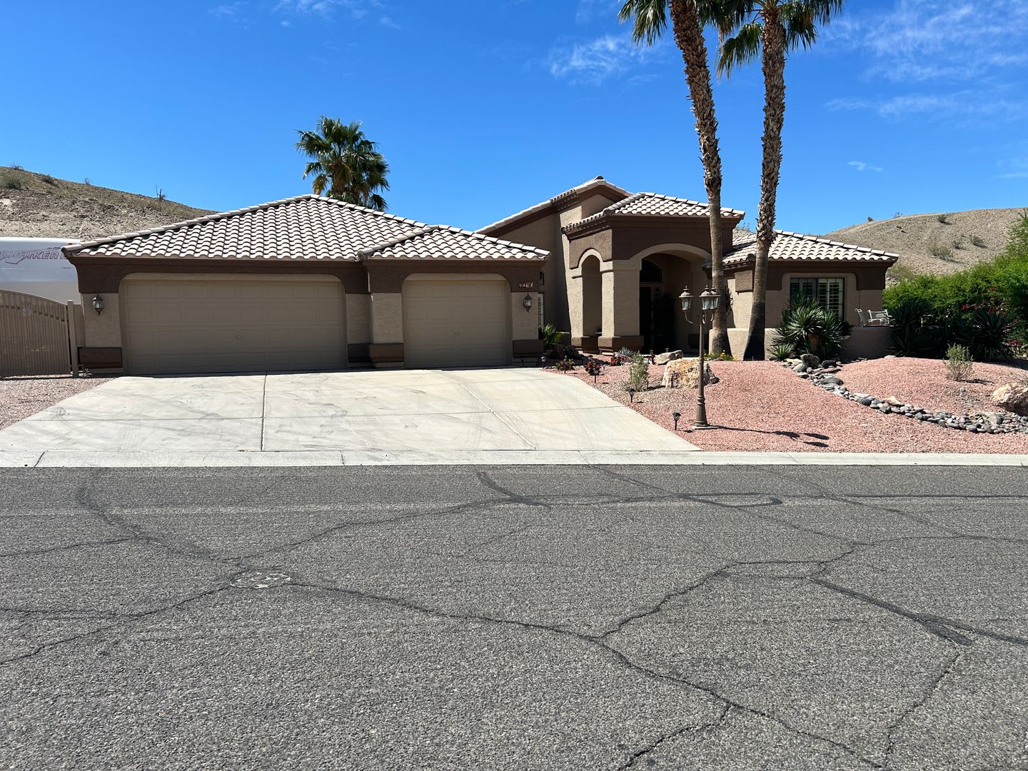 Furnished Home Summer Rental! Avail. June 2026-October 2026 – photo 1