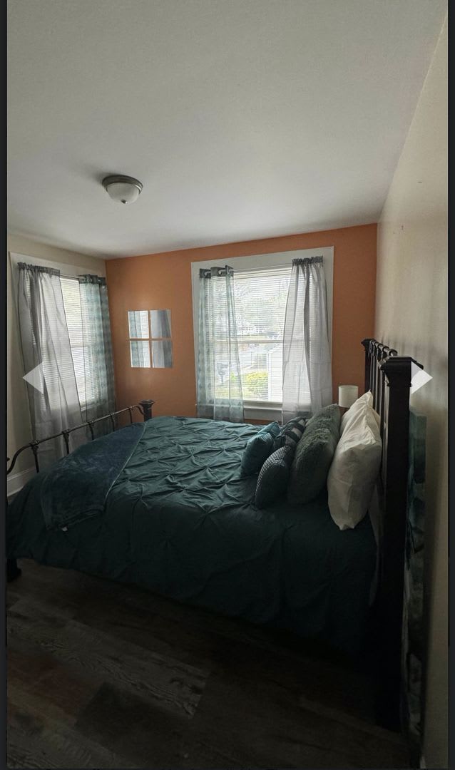 Room in 2 Bedroom Home at Kerr St NW – photo 4