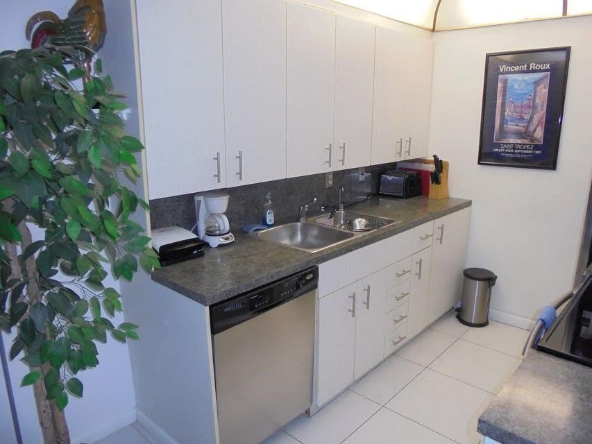 3069 Yarmouth D – photo 2