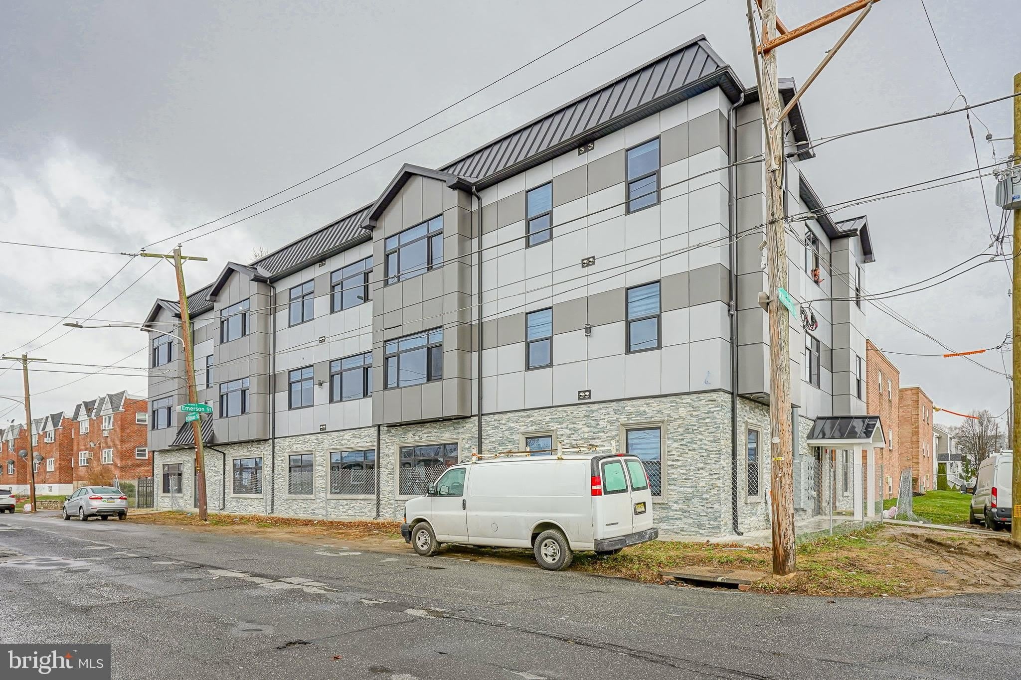 4432-00 WINGATE Street – photo 2