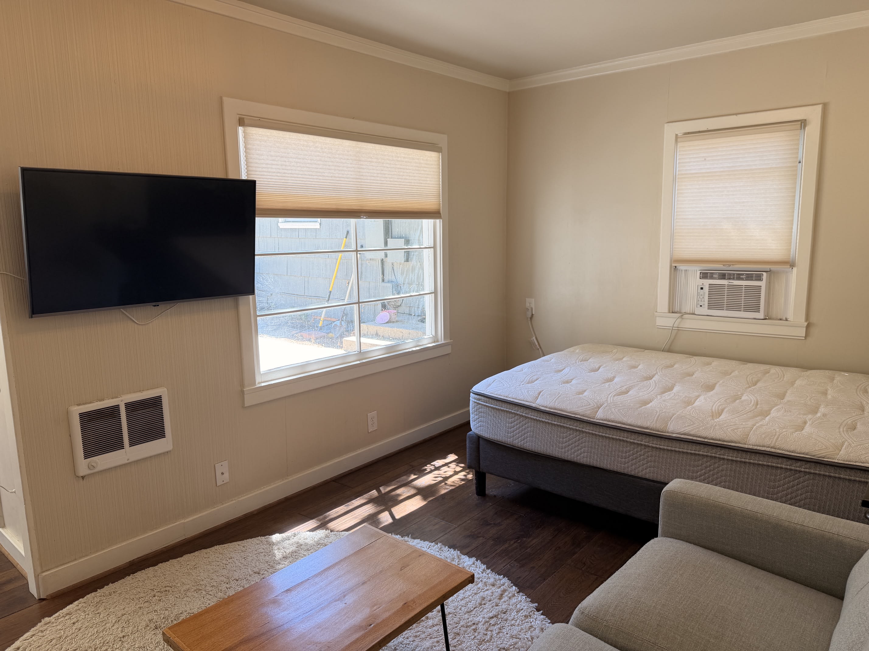 705 1/2 South Oakdale Avenue – photo 3