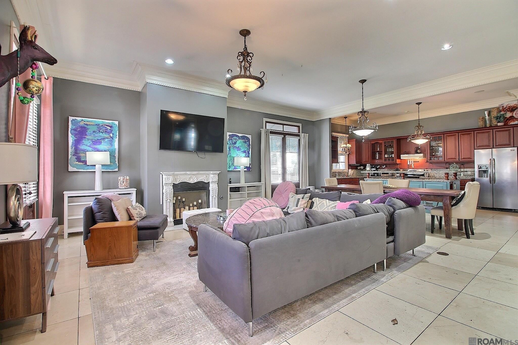 5855 Government St – photo 2