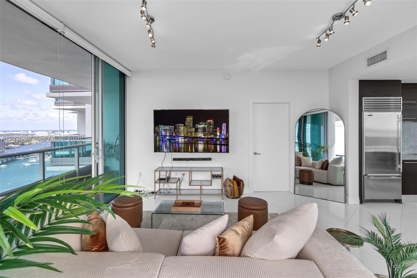 900 Biscayne Boulevard – photo 2