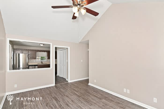 573 Brady Drive – photo 3