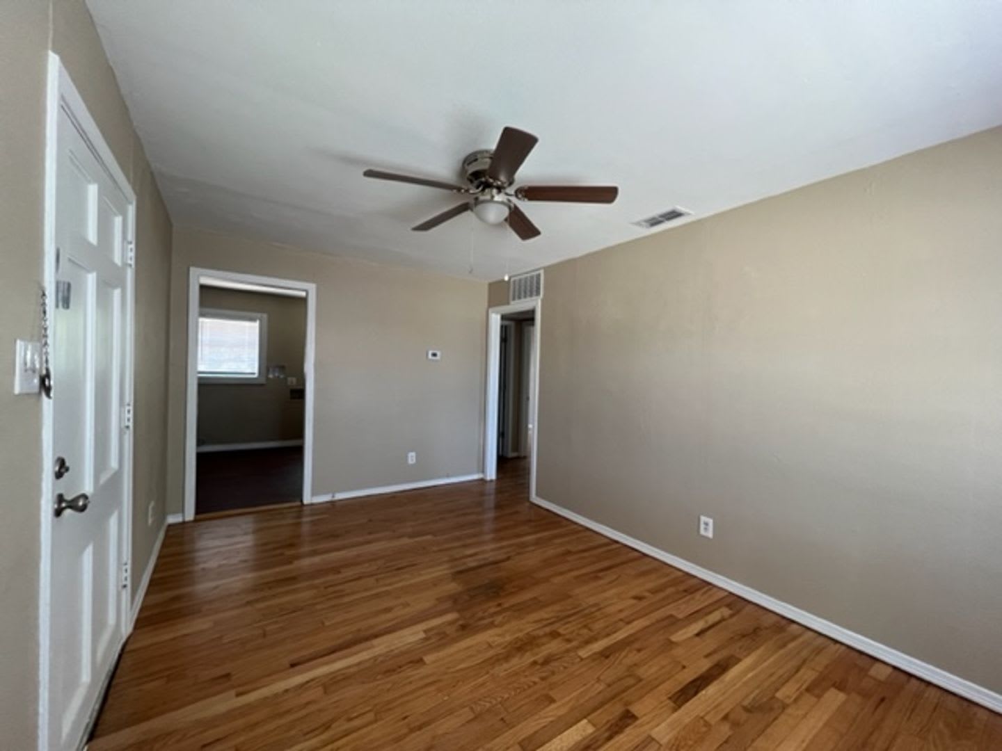 1349 Graham – photo 3