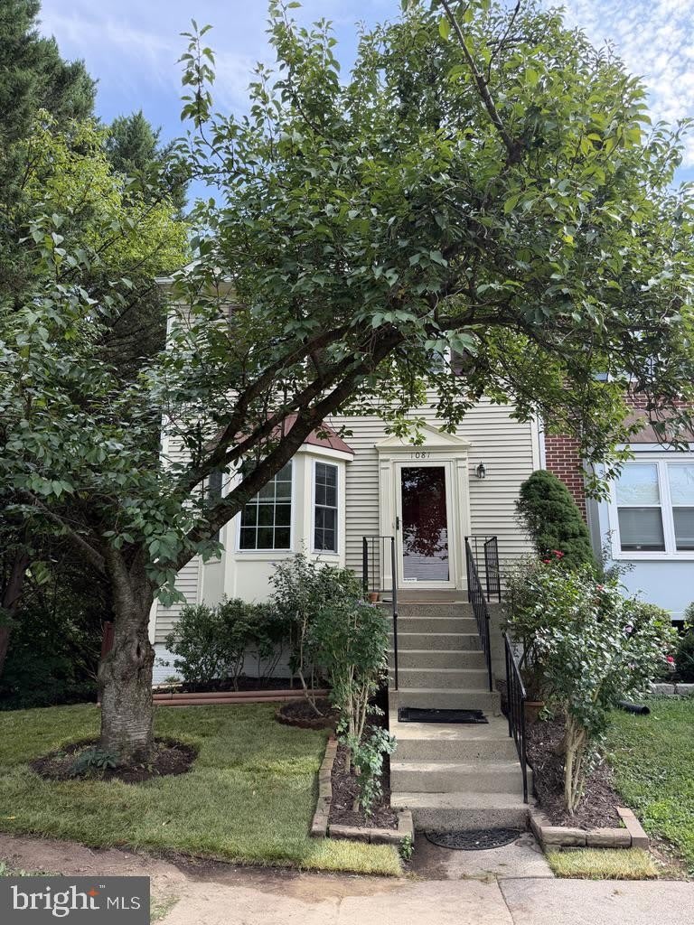 1081 SMARTTS Lane NE – photo 1