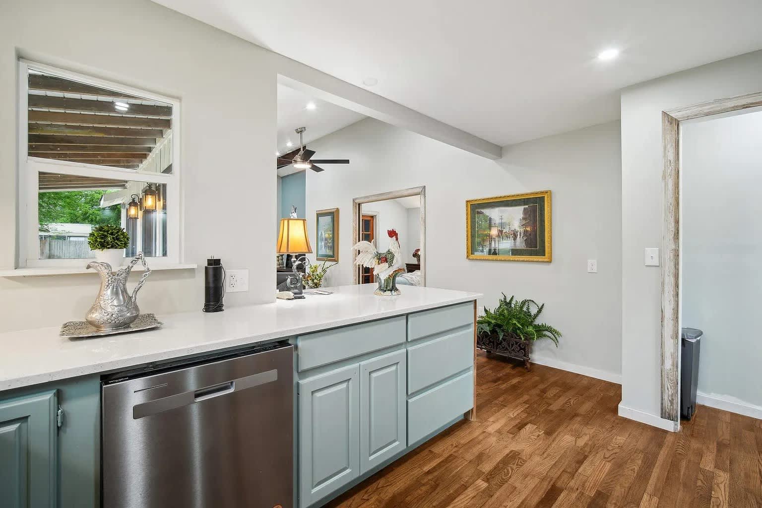 801 1/2 Bishop Street – photo 2