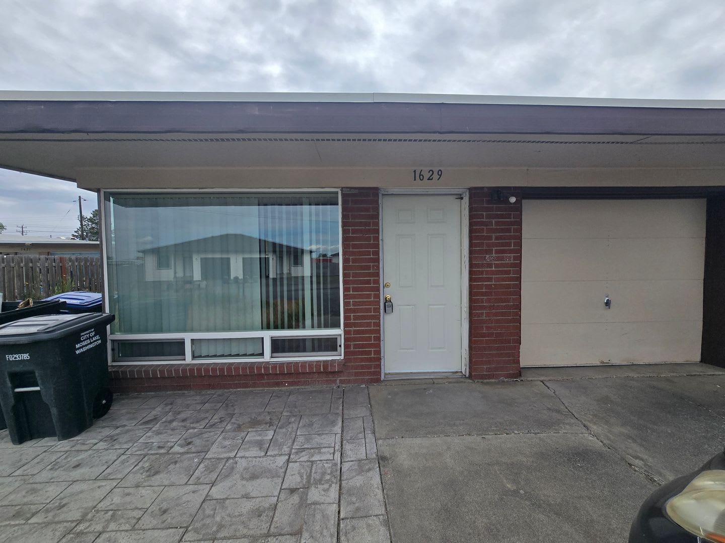 1619 W Pheasant St – photo 2