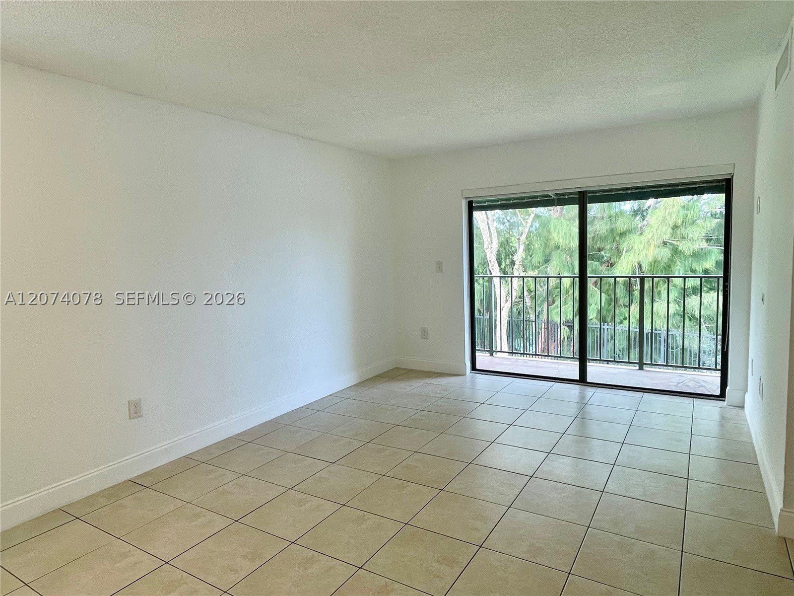 7415 SW 152nd Ave – photo 2