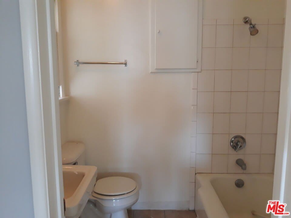 3968 Verdugo Rd – photo 2