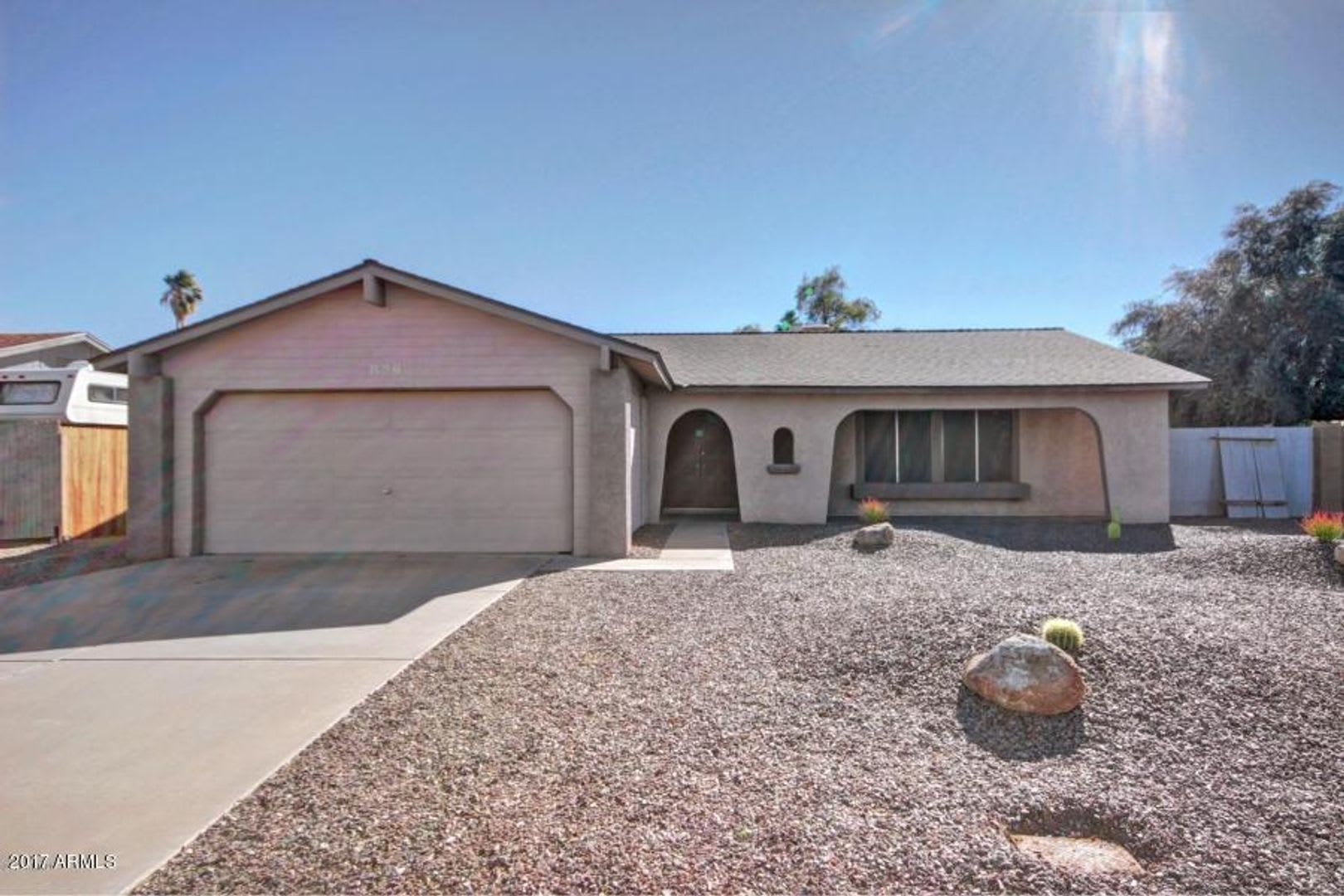 NICE 3 BEDROOM 2 BATH SINGLE LEVEL HOME IN MESA WITH 2 CAR GARAGE – photo 1