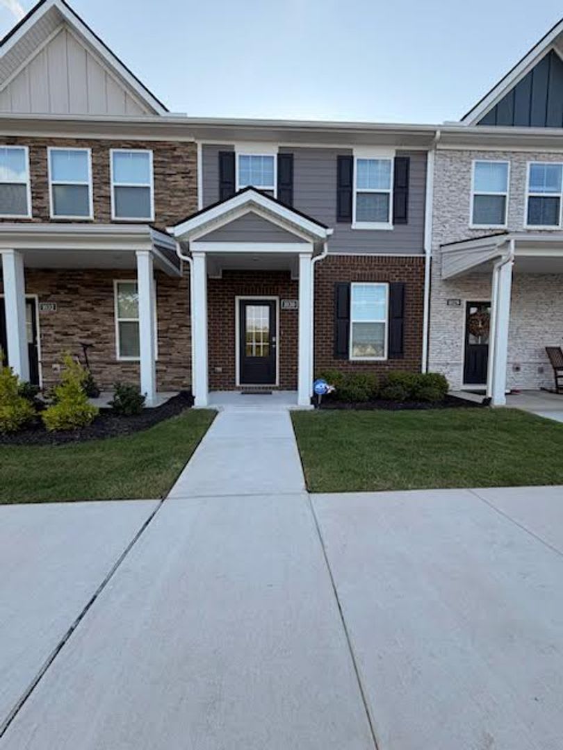 For Lease Townhome Nestled On A Quiet Dead End Road Perfect For Those Seeking Privacy And Peaceful Surroundings – photo 1