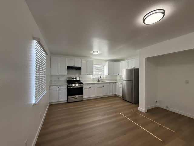 8718 S. Main St. – photo 1
