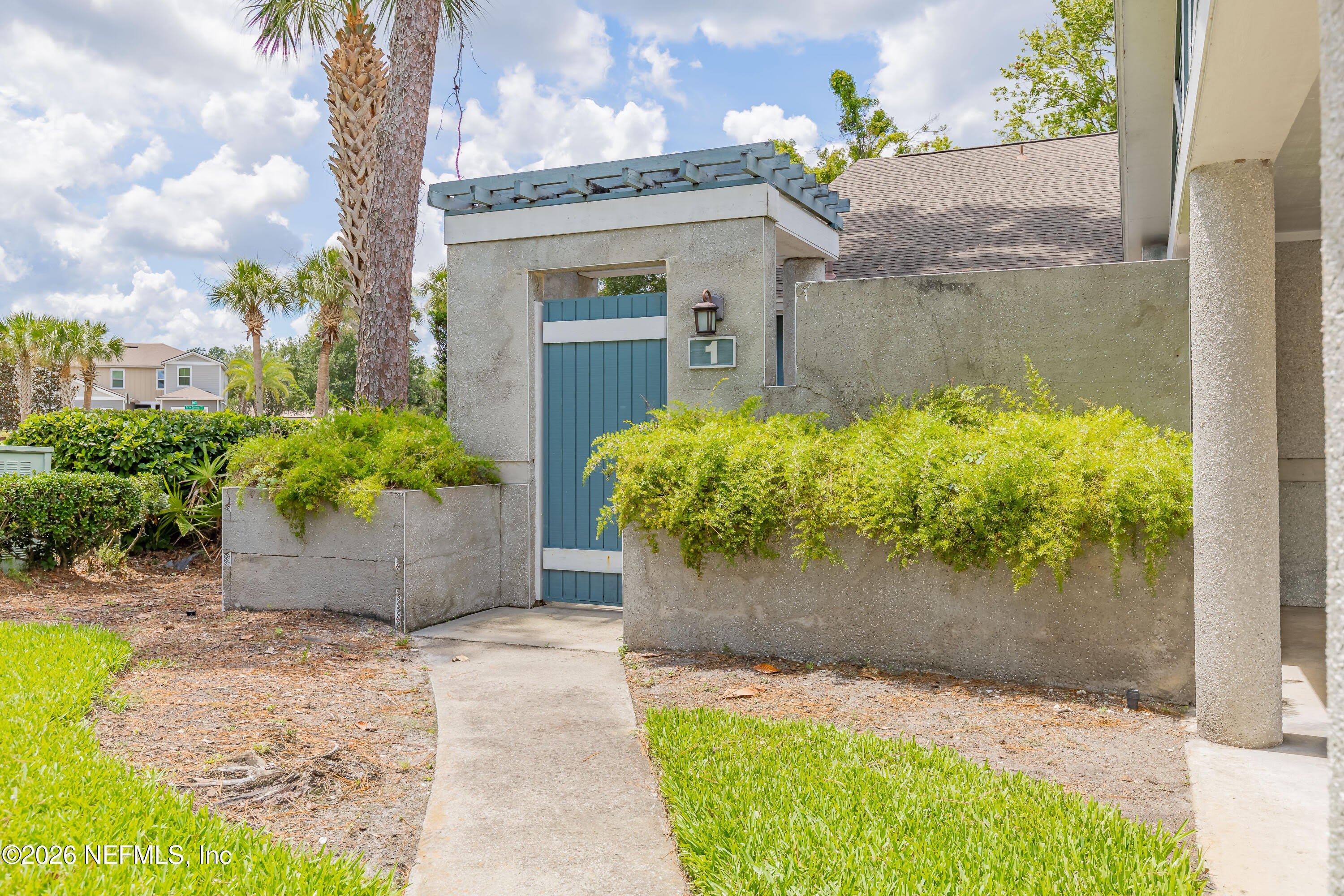8118 BAYMEADOWS Circle – photo 1