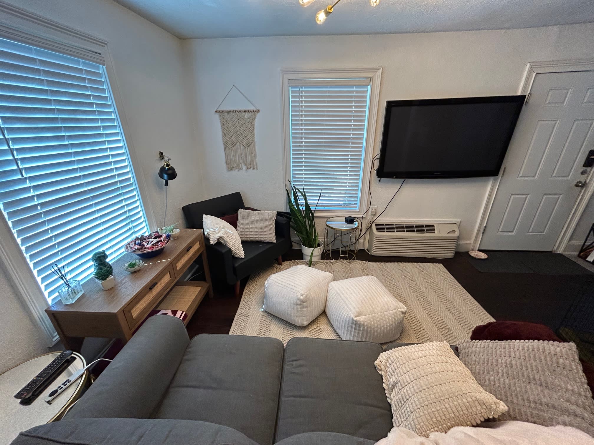 216 Montclair Ave – photo 4