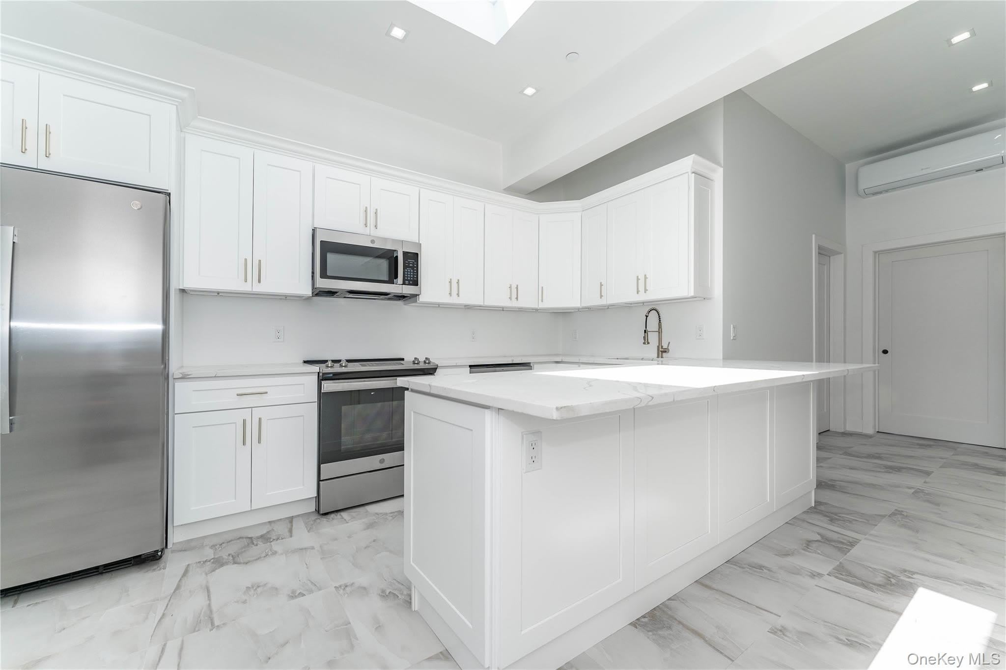 138 E Park Avenue – photo 2