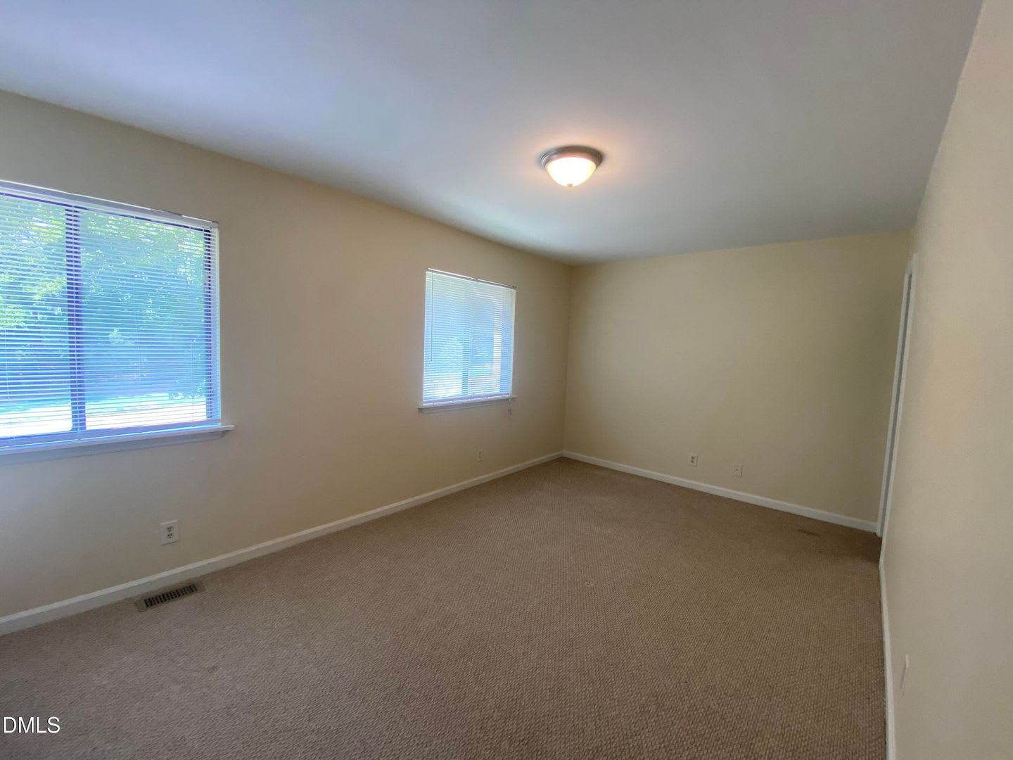 2420 Stadium Dr APT E – photo 5