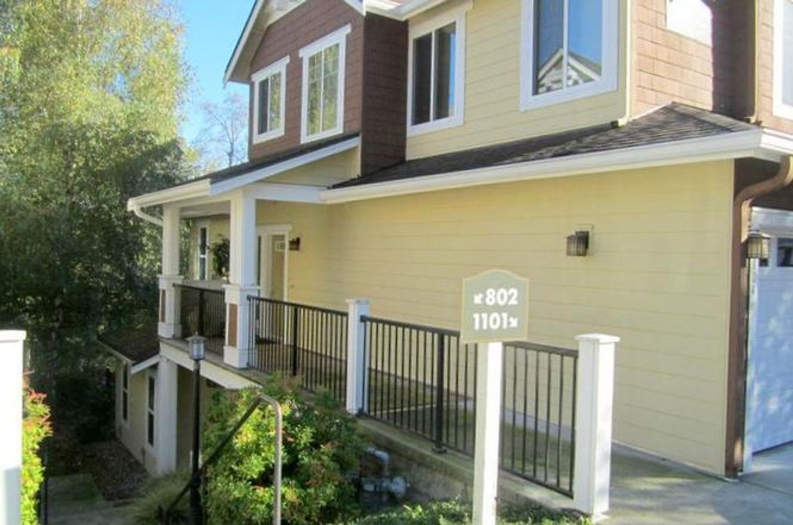 Fabulous Lakemont 2 Bed Condo For Lease – photo 4