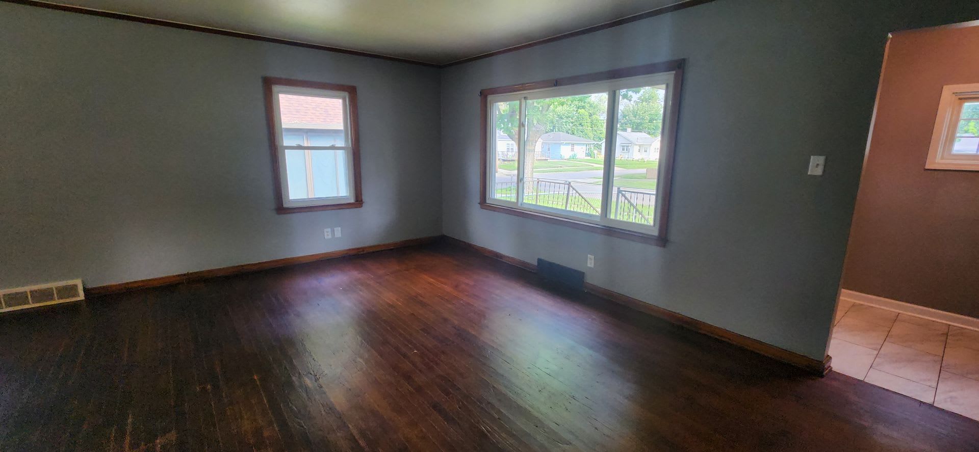 MOVE IN SPECIAL! Beautiful 4 Bedroom, 2 Bathroom Home with garage, shed, deck, and fenced yard! – photo 4