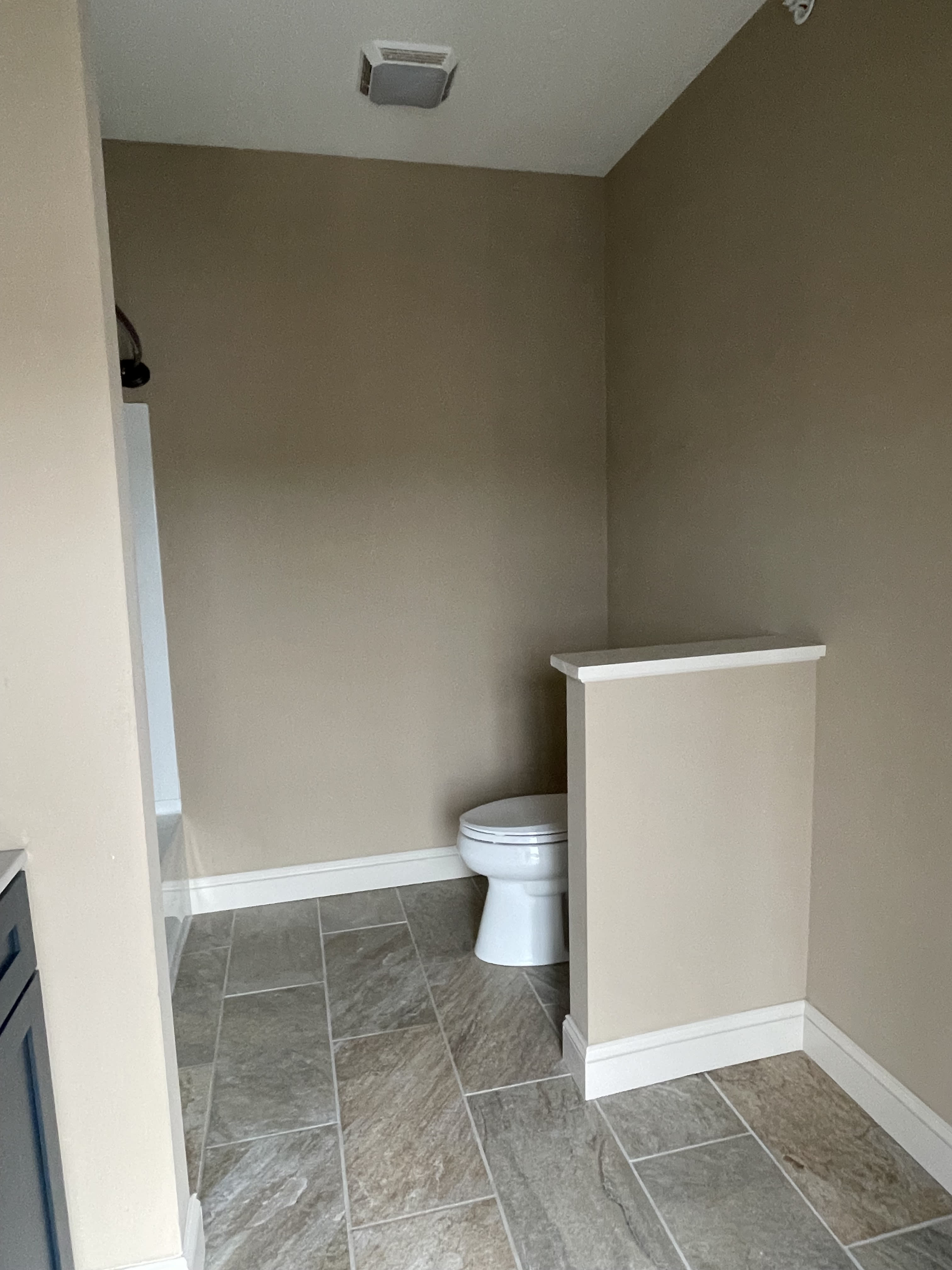 245 W Broad St – photo 4