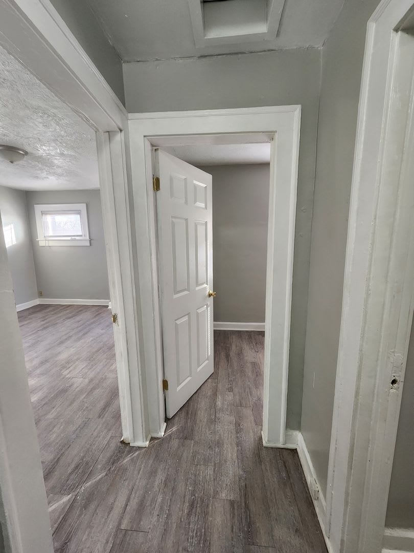 WESTSIDE 2 Bedroom Duplex Located near Harding and 21st Street ( 1/2 Half OFF 2nd Month Rent ) – photo 4