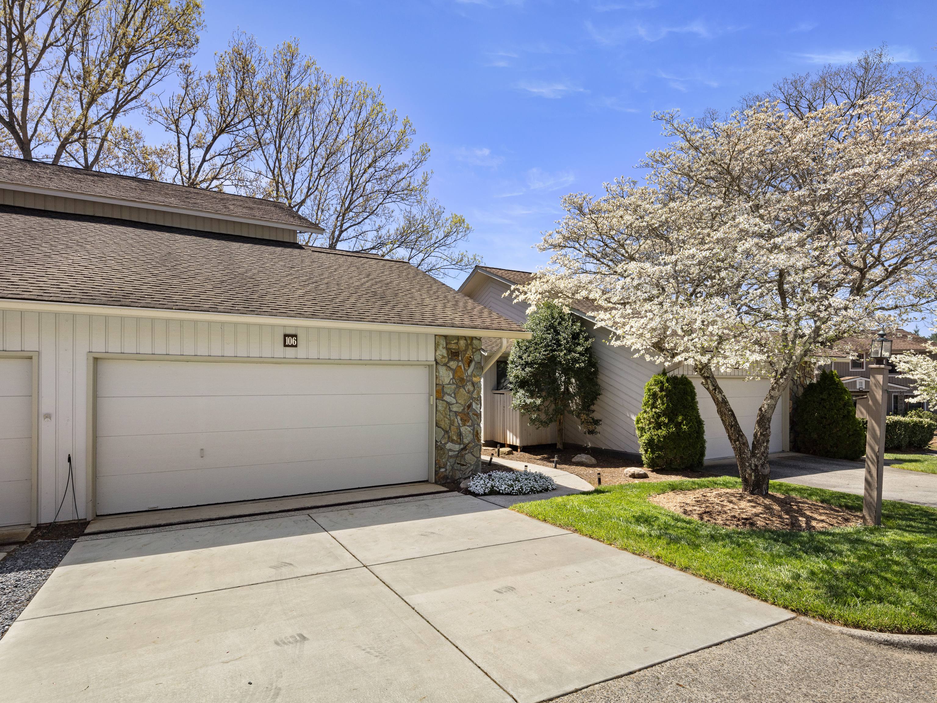 106 Clubwood Ct – photo 1